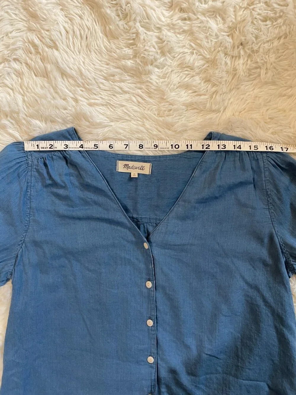 Madewell Chambray V-neck Button-down Short Sleeve Blouse Size  M